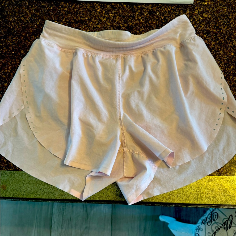 Lululemon Find Your Pace shorts